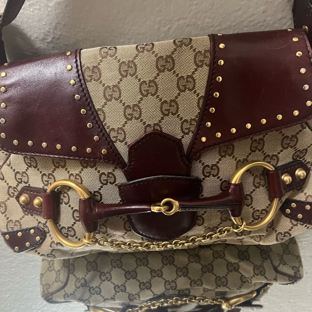 Authentic  Gucci Horsebit Shoulder Bag
